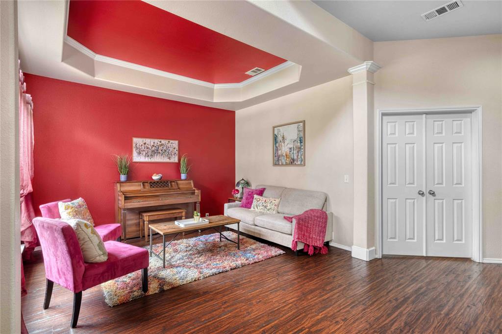1200 Dover Heights Trail Property Photo 4
