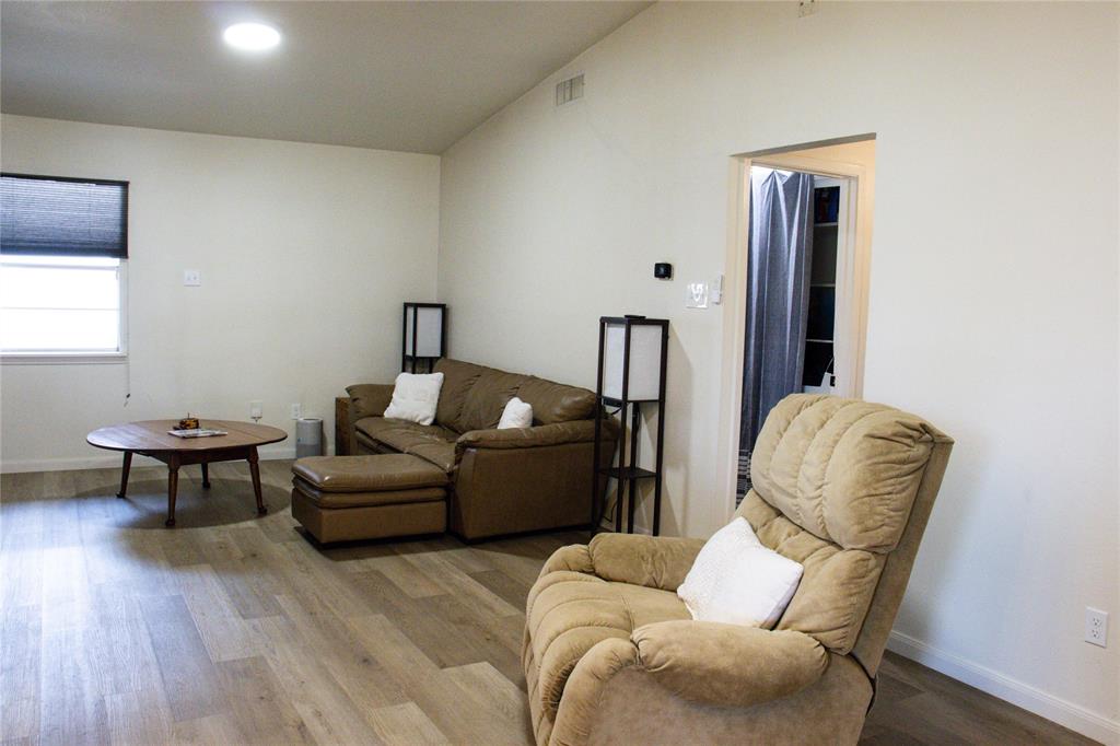 1011 Pacific Drive Property Photo 6