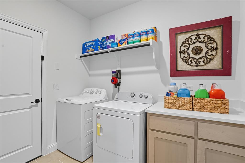 407 Sparrow Drive Property Photo 18