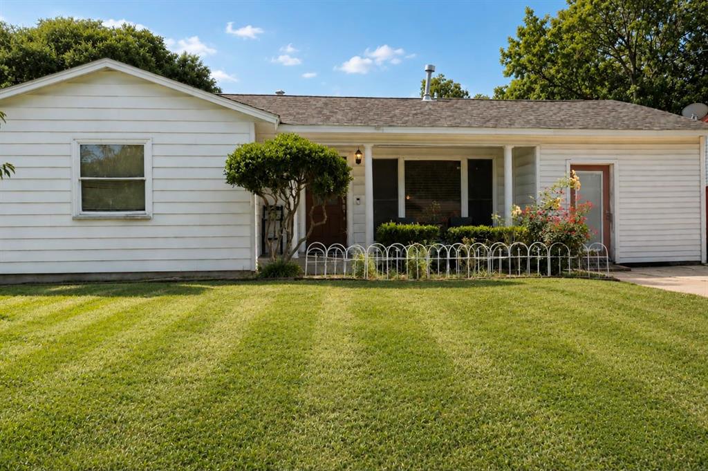 1010 Mcclendon Street Property Photo 1