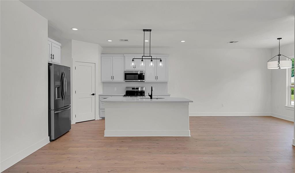 806 S Avenue Q Property Photo 11