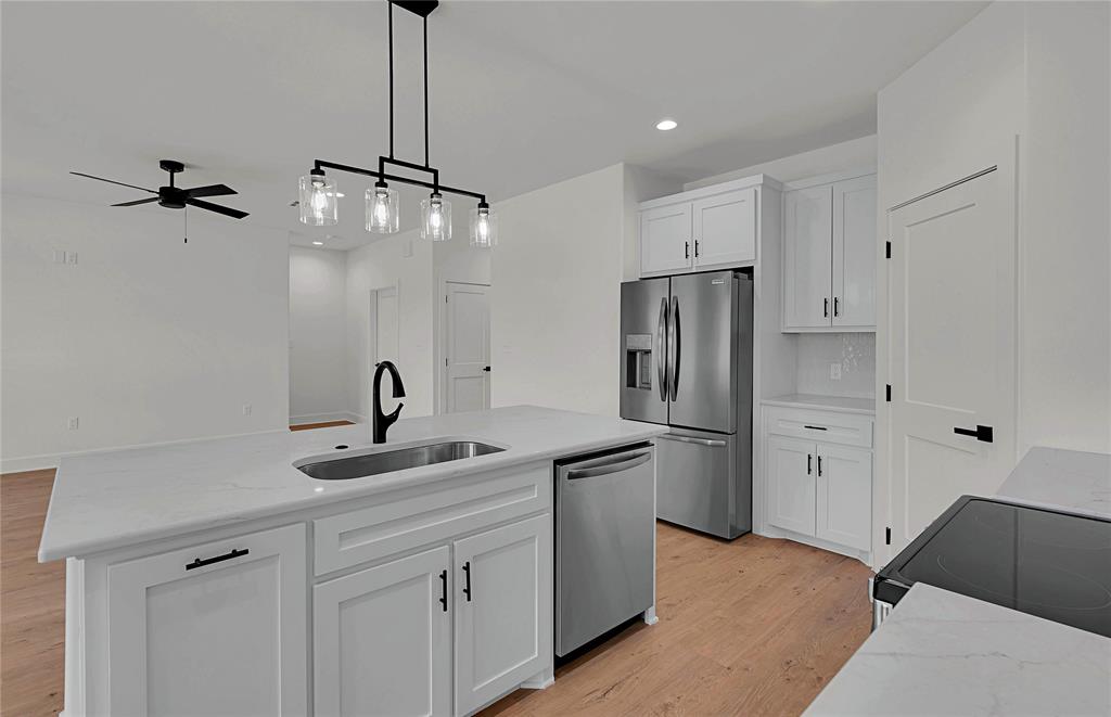 806 S Avenue Q Property Photo 15
