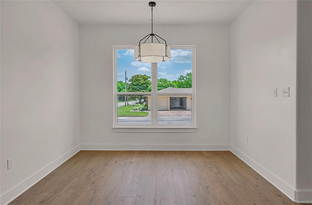 806 S Avenue Q Property Photo 20