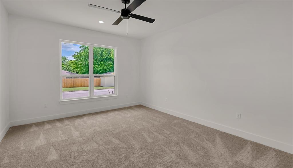 806 S Avenue Q Property Photo 23