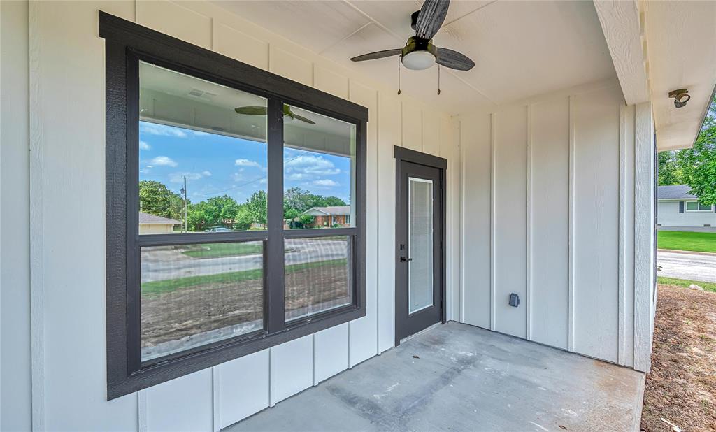 806 S Avenue Q Property Photo 35
