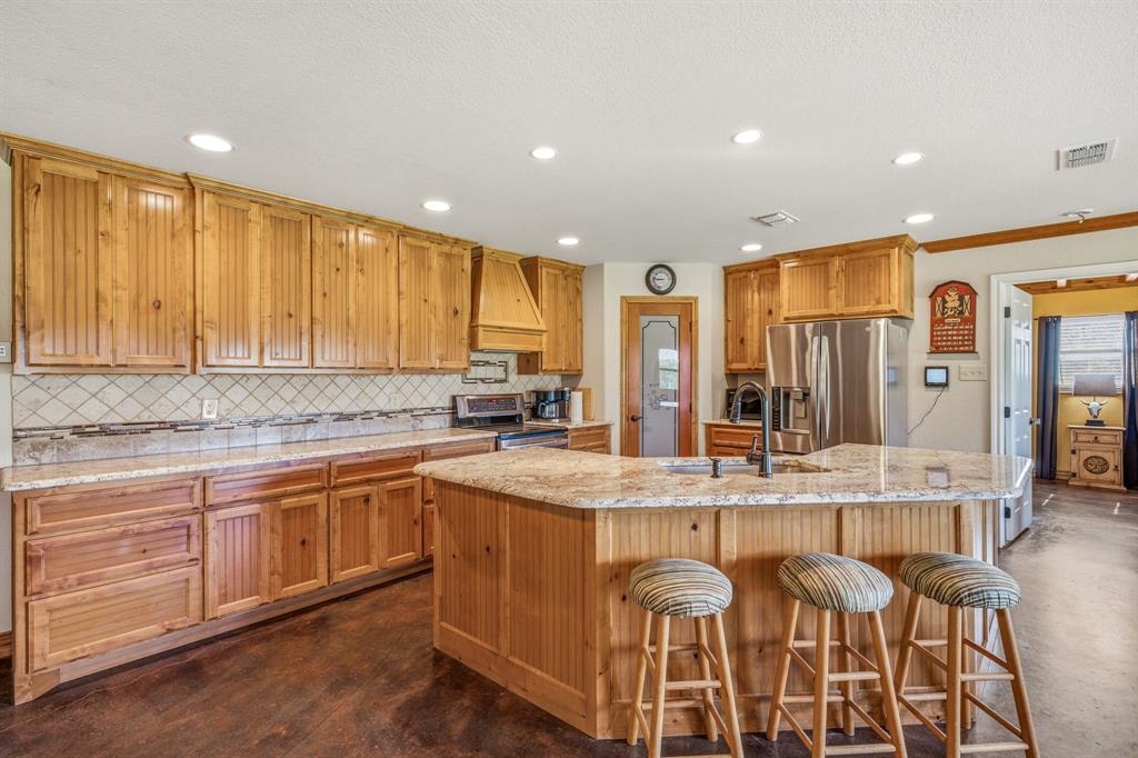 12697 Cr 126 Property Photo 13
