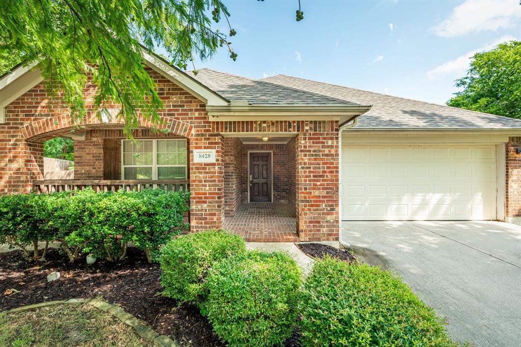 8428 Sonnet Drive Property Photo 1