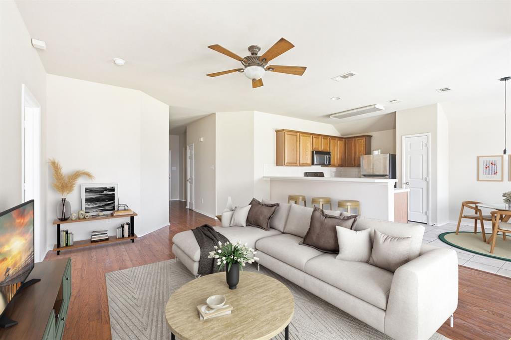 8428 Sonnet Drive Property Photo 3