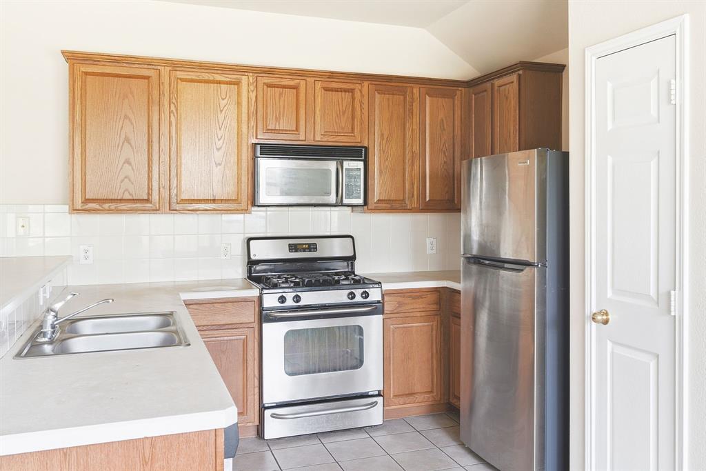 8428 Sonnet Drive Property Photo 10