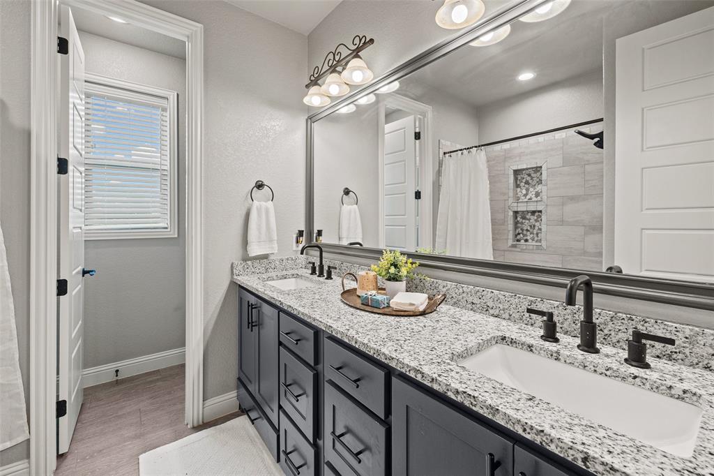 104 Lagrange Court Property Photo 32