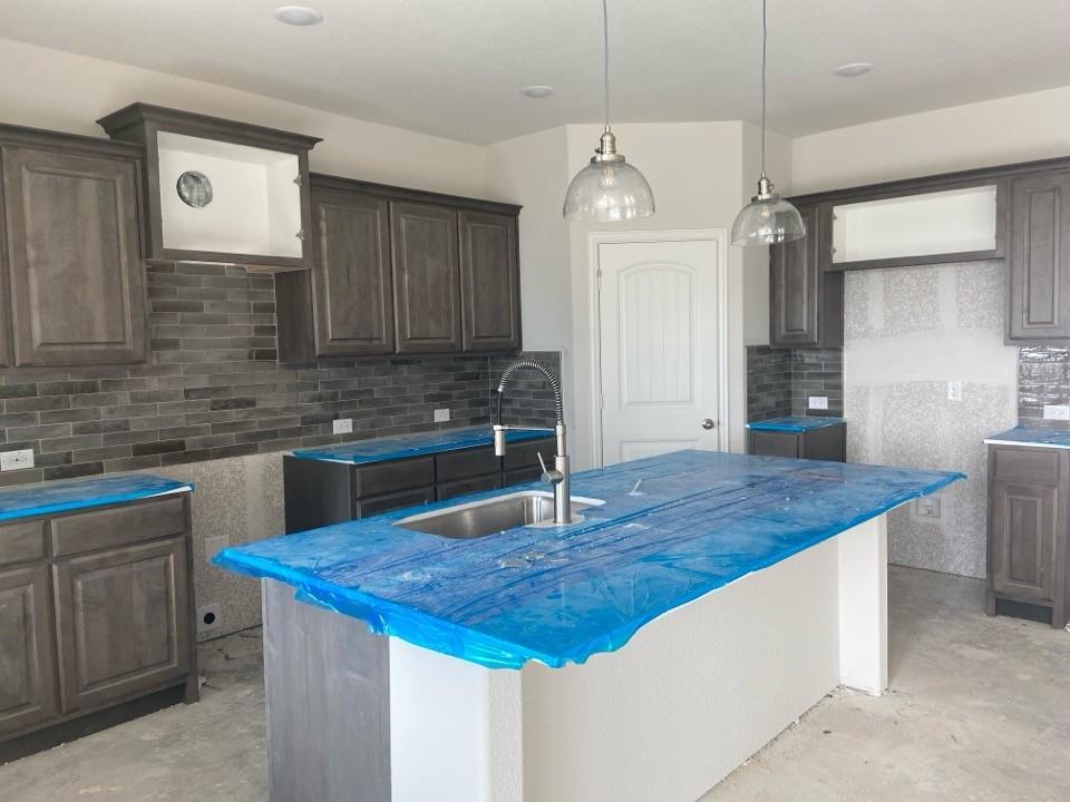 181 Sunny Side Road Property Photo 6