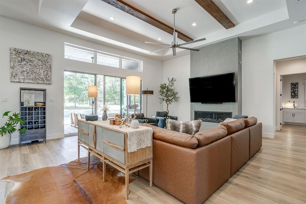 673 S Sugartree Drive Property Photo 8