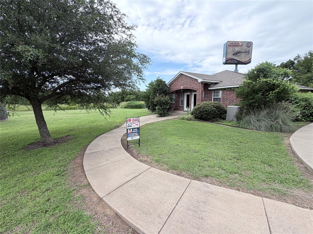 8111 S Us Highway 75 200 Property Photo 1