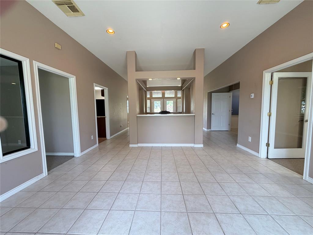 8111 S Us Highway 75 200 Property Photo 6