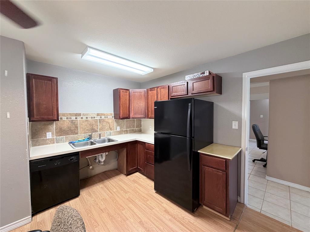 8111 S Us Highway 75 200 Property Photo 11