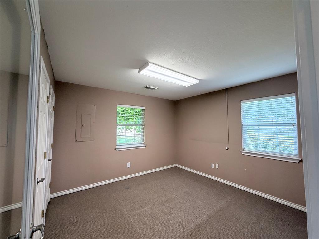 8111 S Us Highway 75 200 Property Photo 15