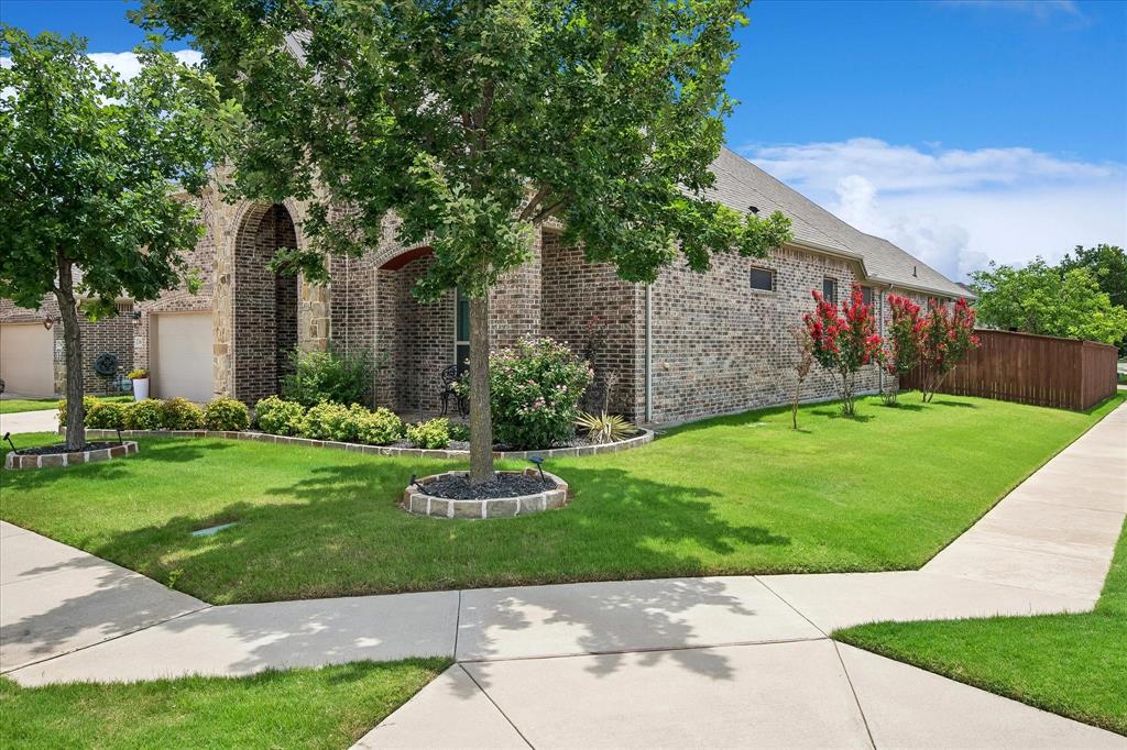 208 Equestrian Road Property Photo 2