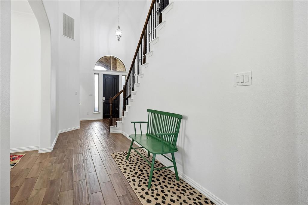 208 Equestrian Road Property Photo 7
