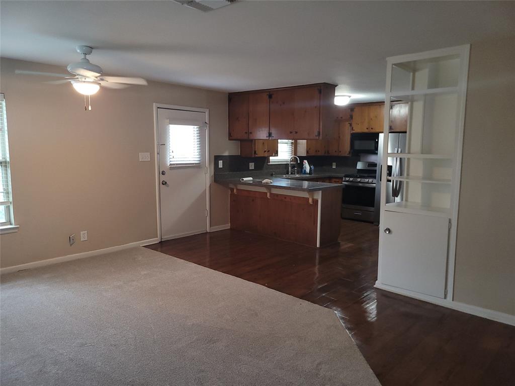 1004 W Wall Street Property Photo 4