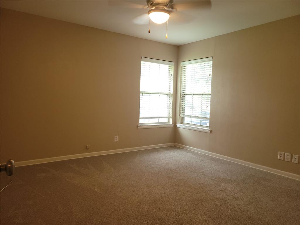 1004 W Wall Street Property Photo 12