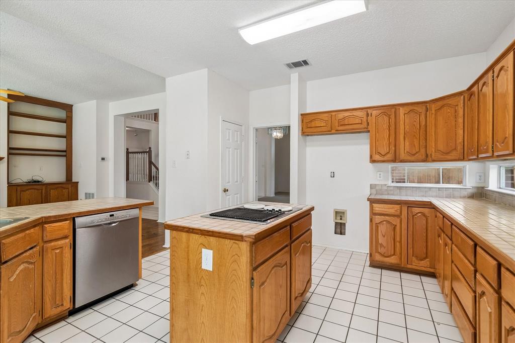 7513 Westhaven Drive Property Photo 8