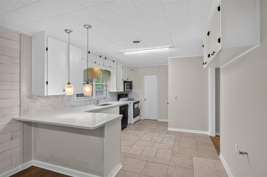 305 8th Street Property Photo 8