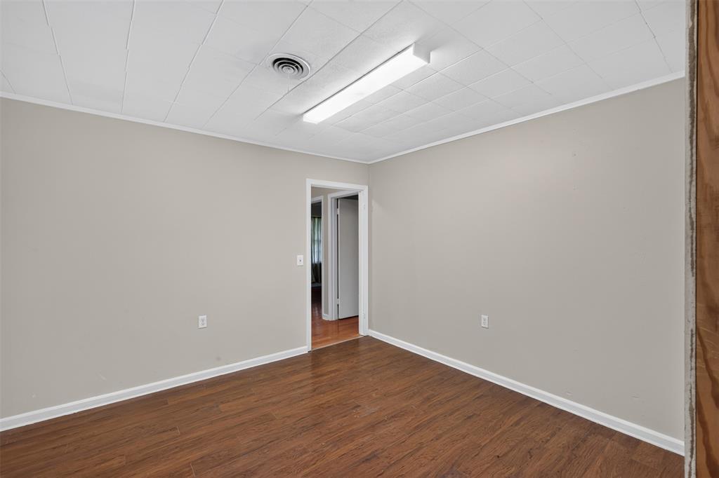 305 8th Street Property Photo 13