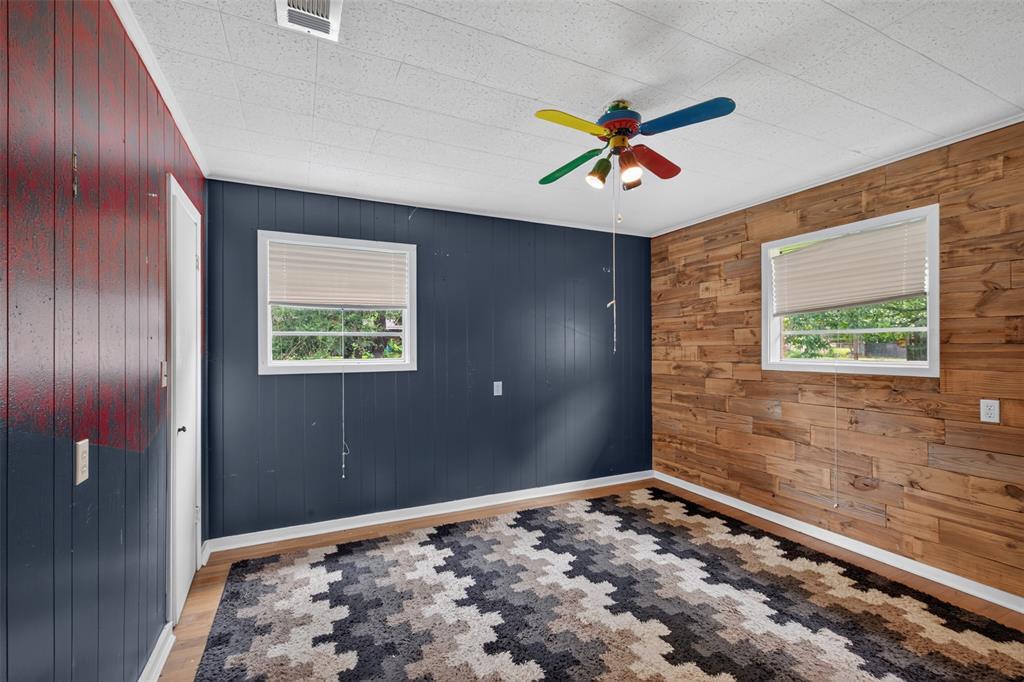 305 8th Street Property Photo 14