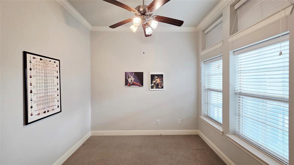 2232 W Dutch Drive Property Photo 3