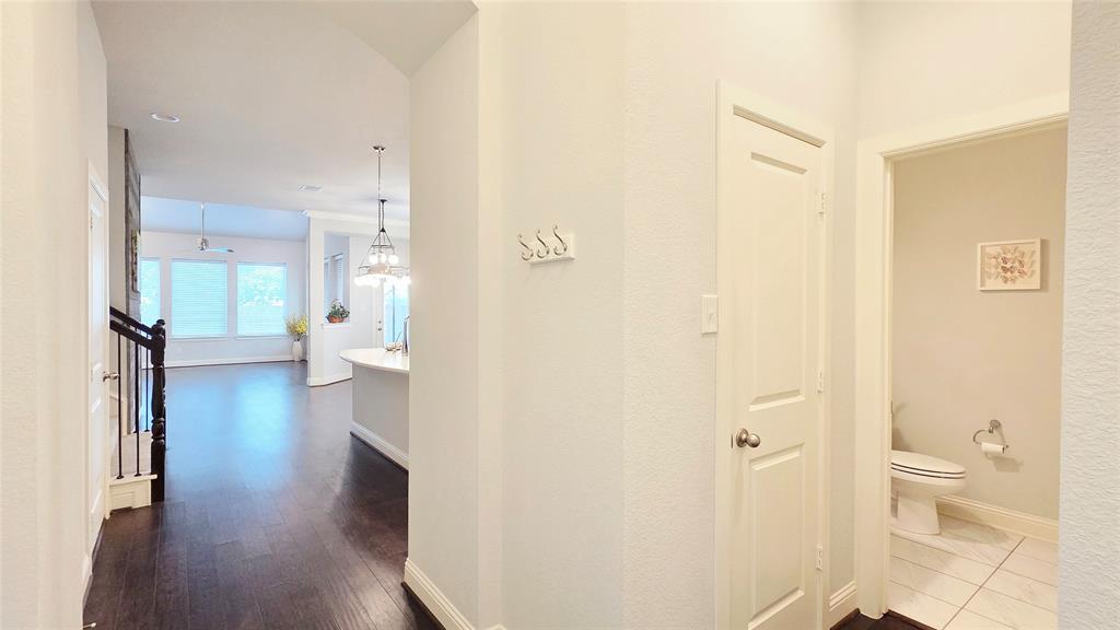 2232 W Dutch Drive Property Photo 5