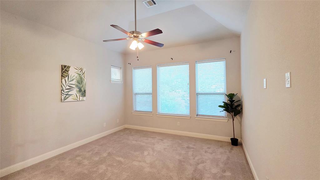 2232 W Dutch Drive Property Photo 13