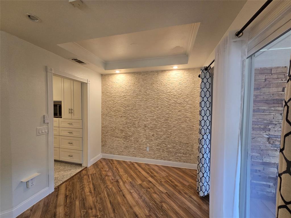 8502 Hawthorne Street Property Photo 8
