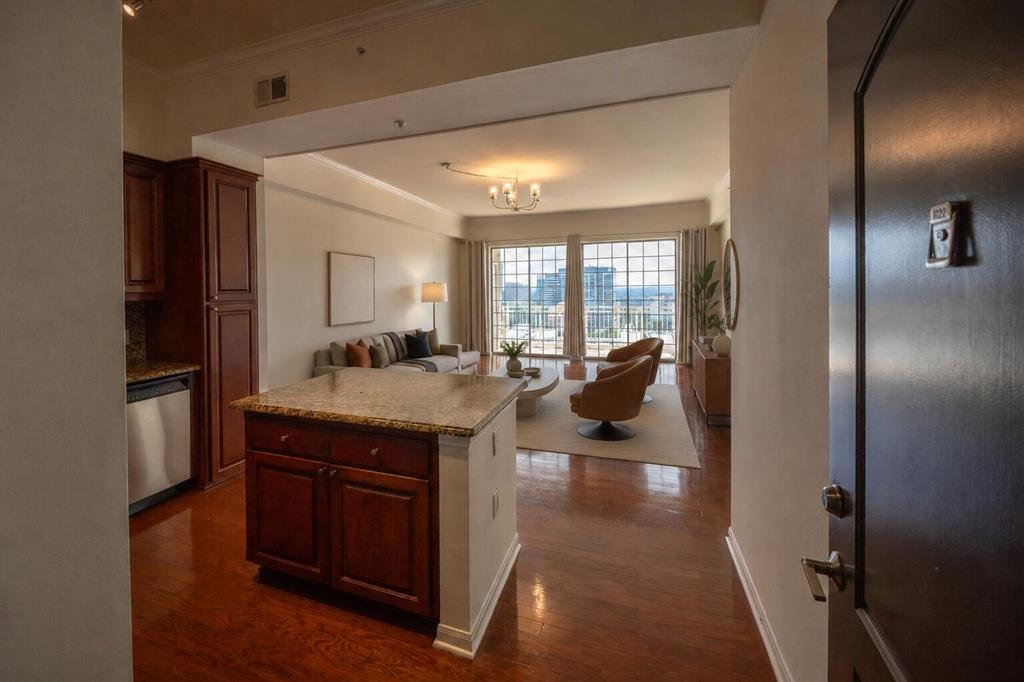 3225 Turtle Creek Boulevard 1422 Property Photo 2