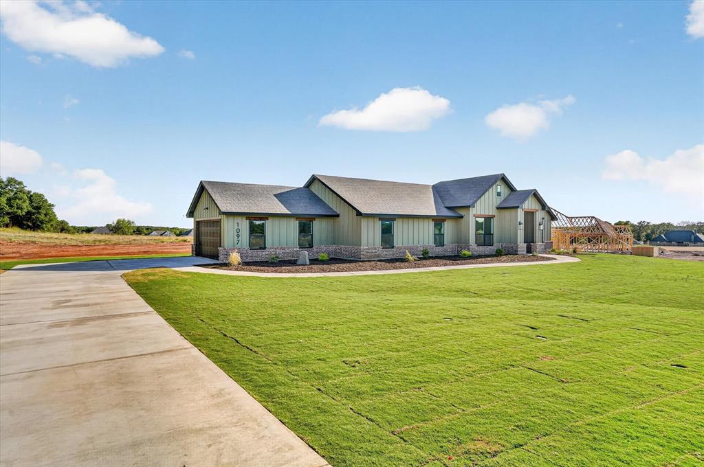 1097 Colt Road Property Photo 4