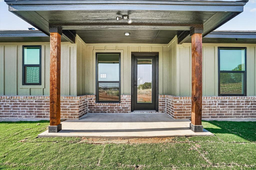 1097 Colt Road Property Photo 5