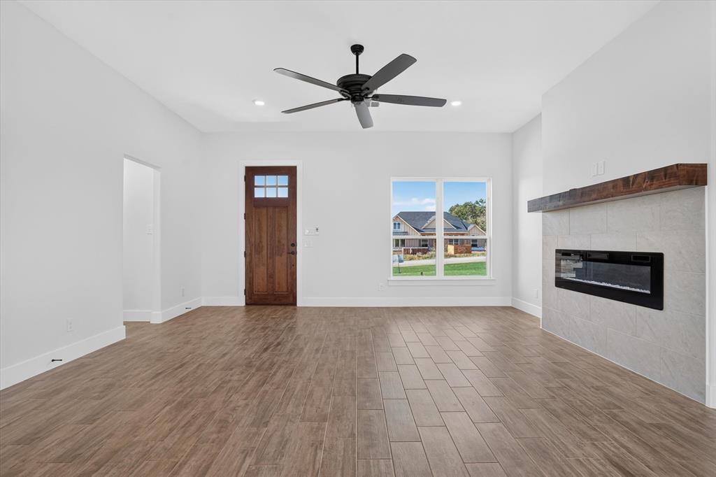 1097 Colt Road Property Photo 6