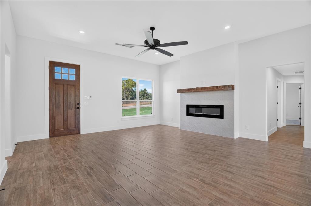 1097 Colt Road Property Photo 8