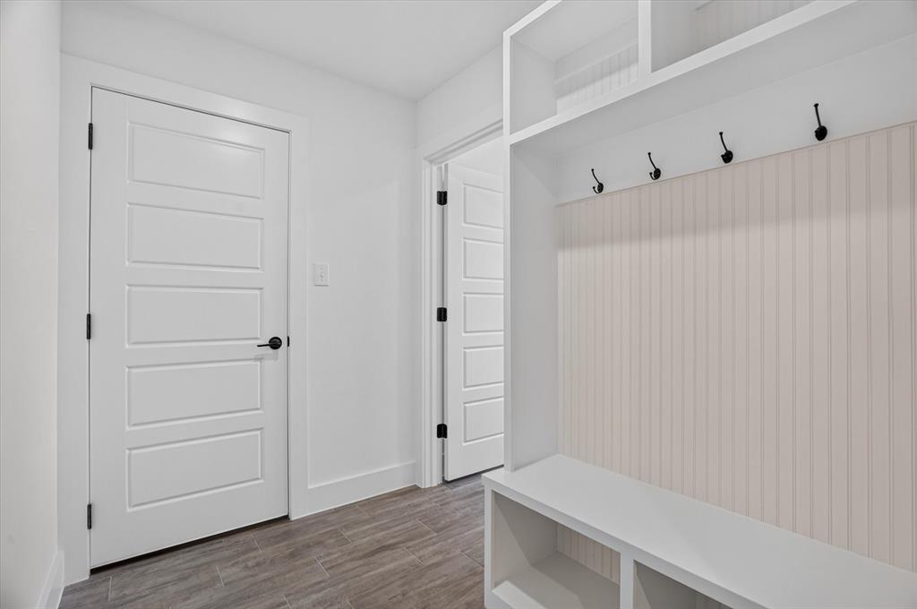 1097 Colt Road Property Photo 22