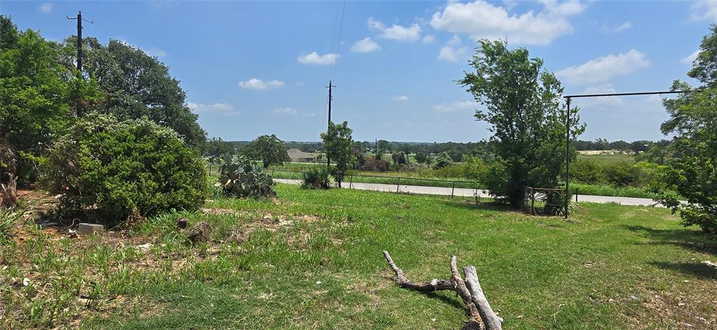 251 Rhoades Lane Property Photo 3