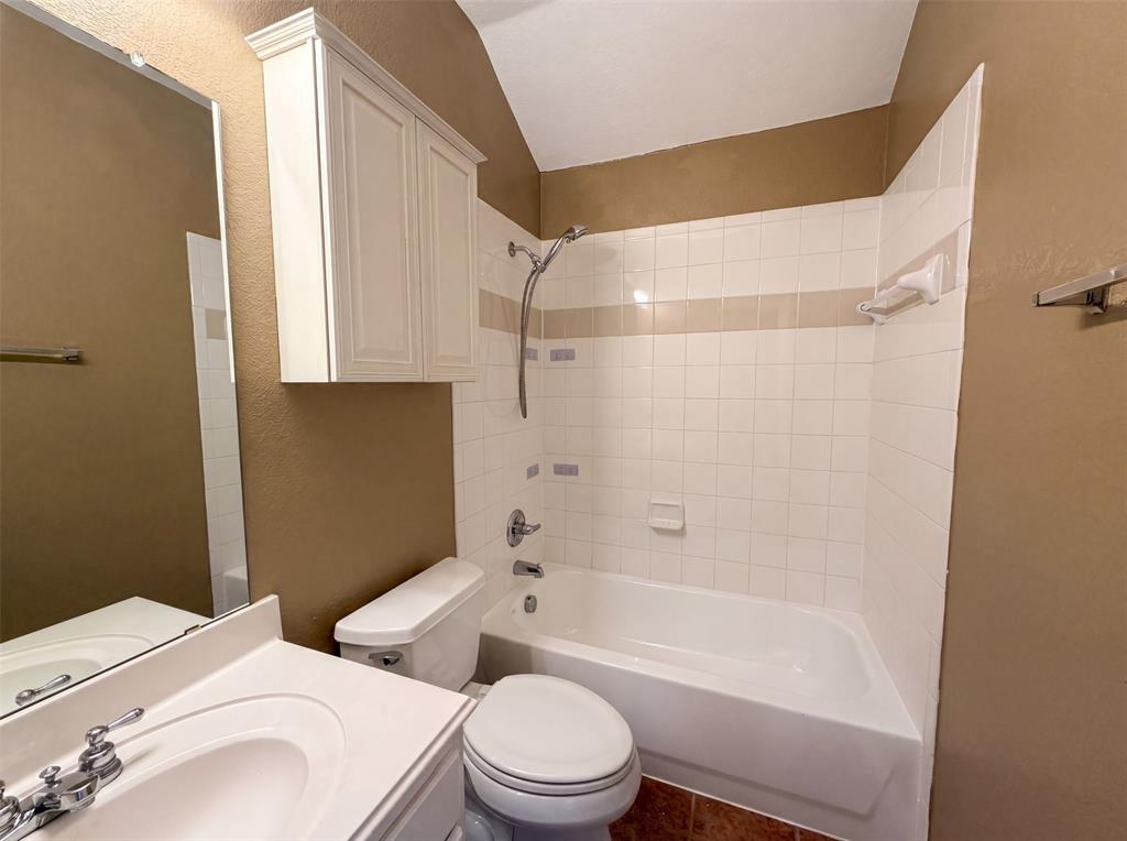 5400 Shepherd Place Property Photo 10