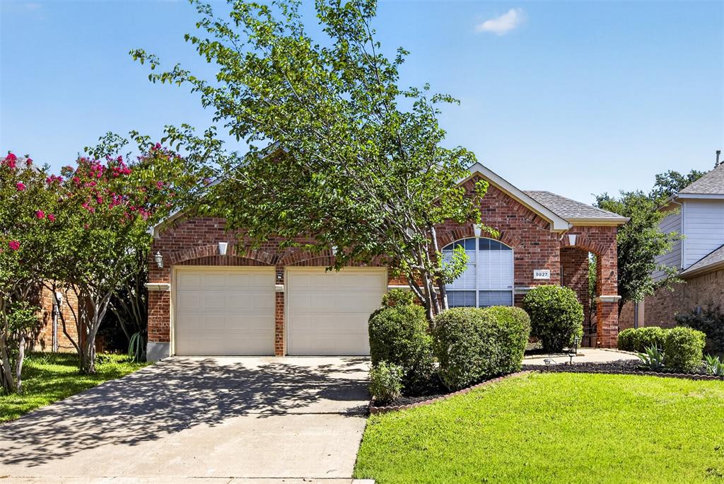 9827 Cliffside Drive Property Photo 1