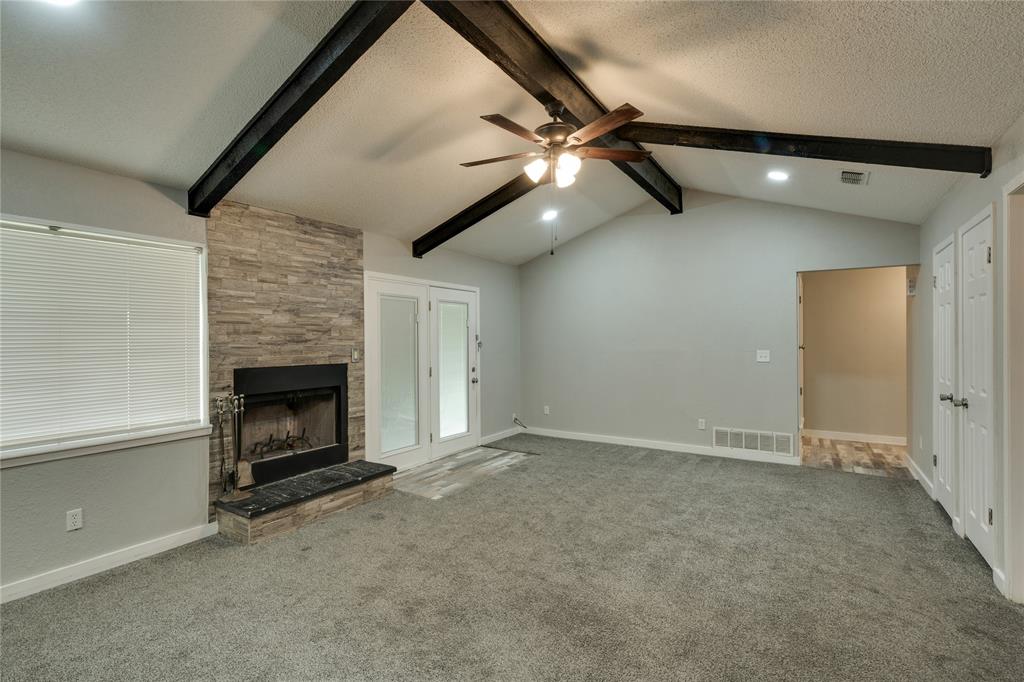 717 N West Avenue Property Photo 12