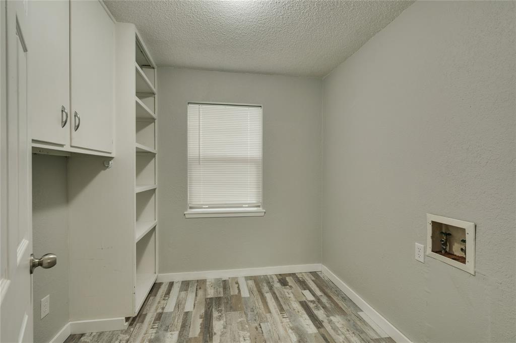 717 N West Avenue Property Photo 26