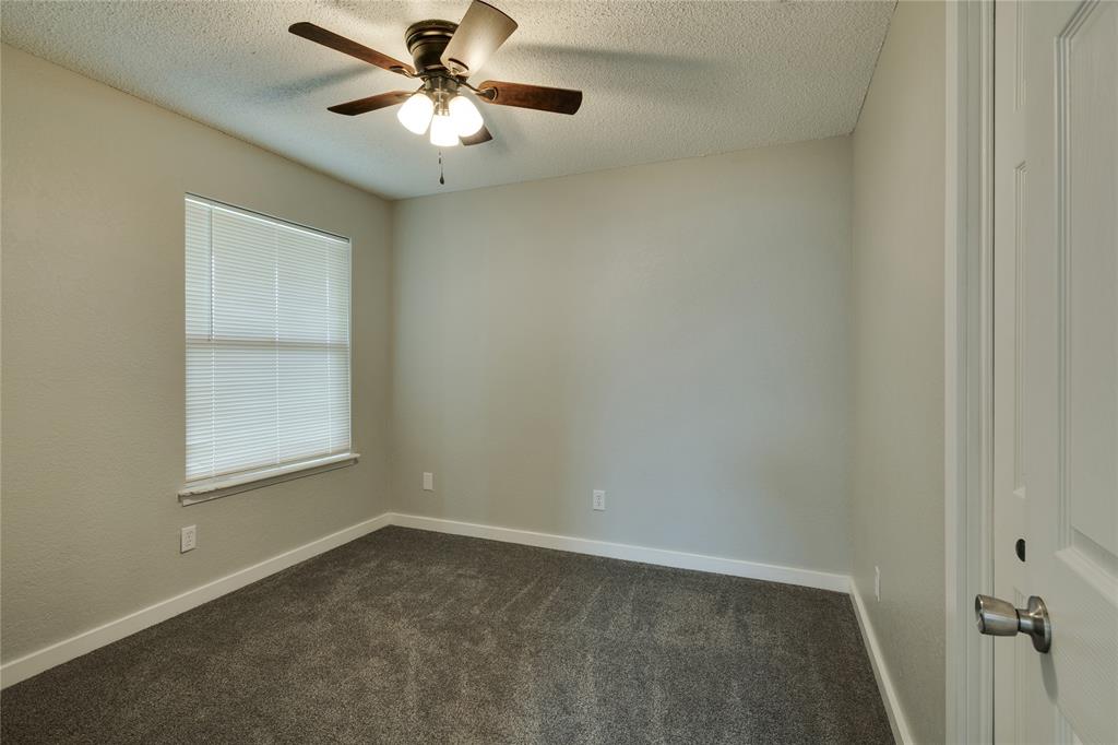 717 N West Avenue Property Photo 27