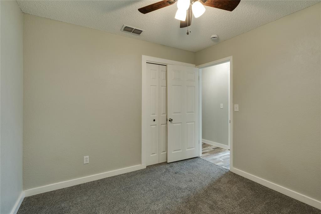 717 N West Avenue Property Photo 28