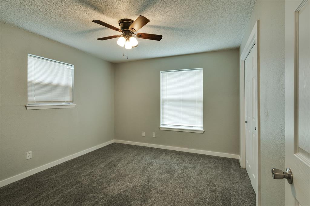 717 N West Avenue Property Photo 29