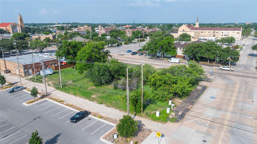 1235 N 6th Street Property Photo 4