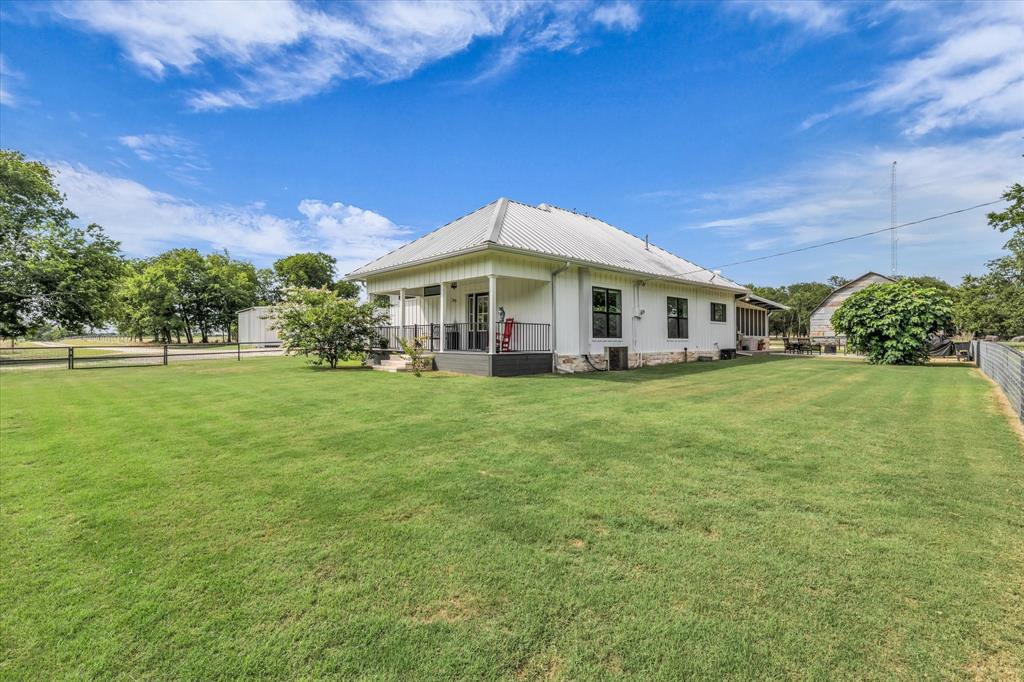 362 County Road 3230 Property Photo 4