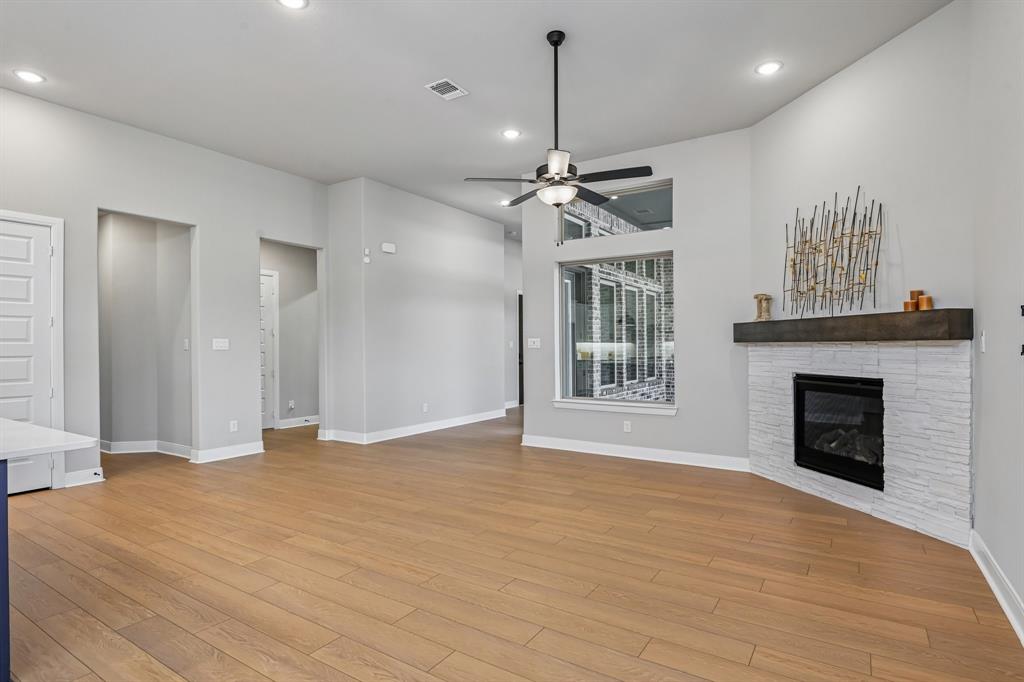4817 Forest Crest Parkway Property Photo 2