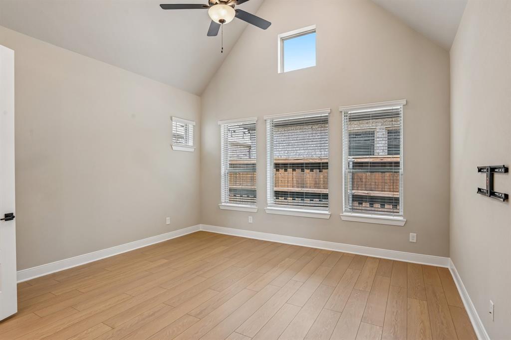 4817 Forest Crest Parkway Property Photo 10